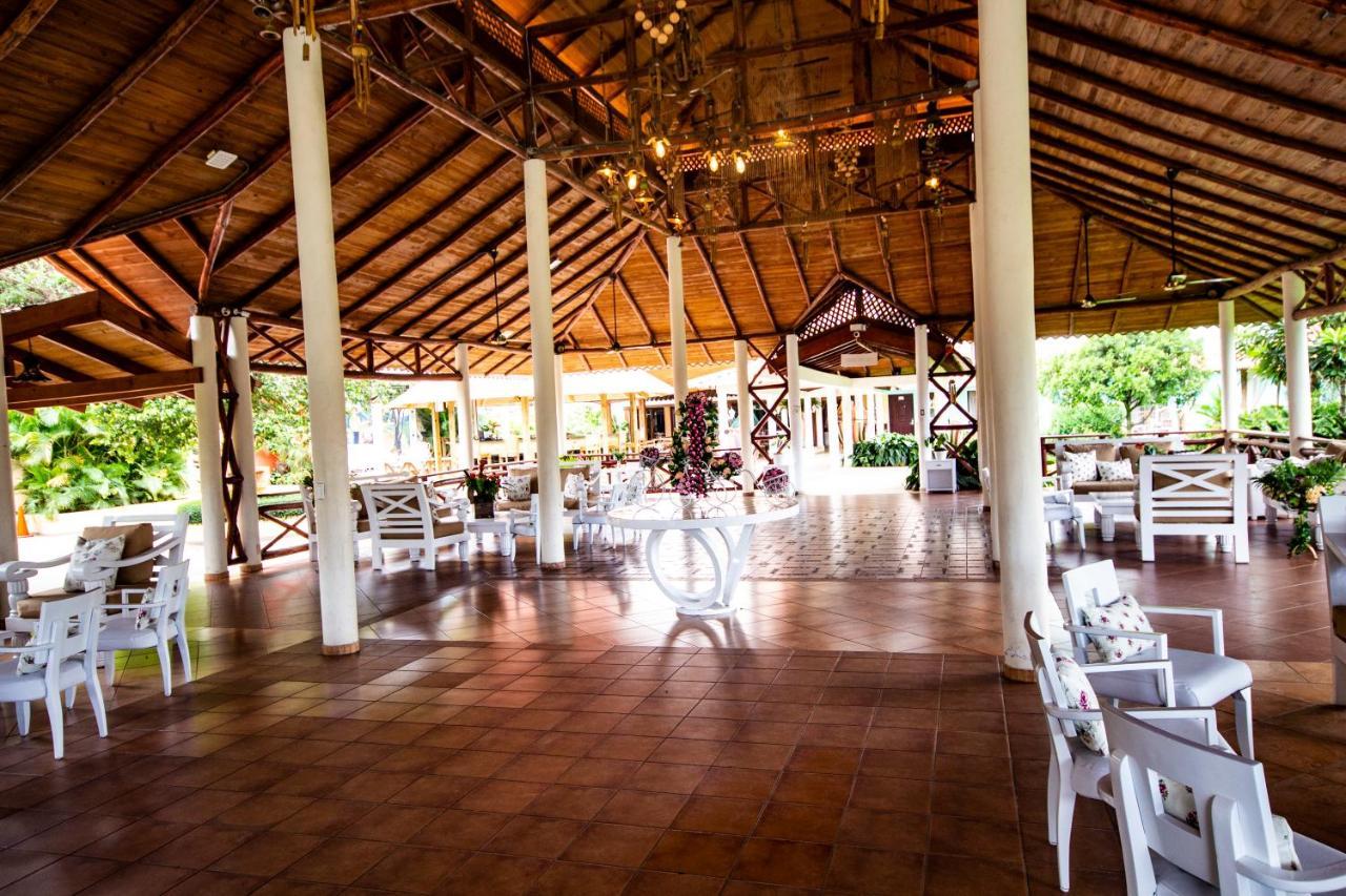 Deluxe Suites Guacamayos - Eco-Lodge & Swimming Pool Bonao Exterior photo