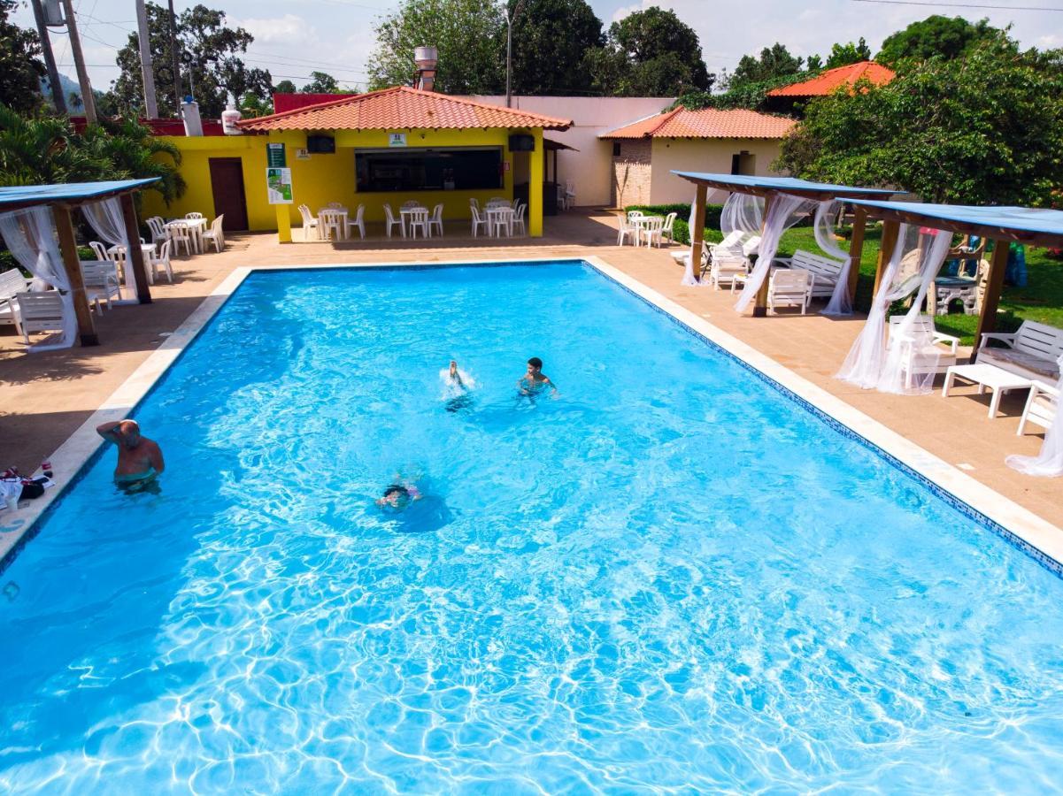 Deluxe Suites Guacamayos - Eco-Lodge & Swimming Pool Bonao Exterior photo